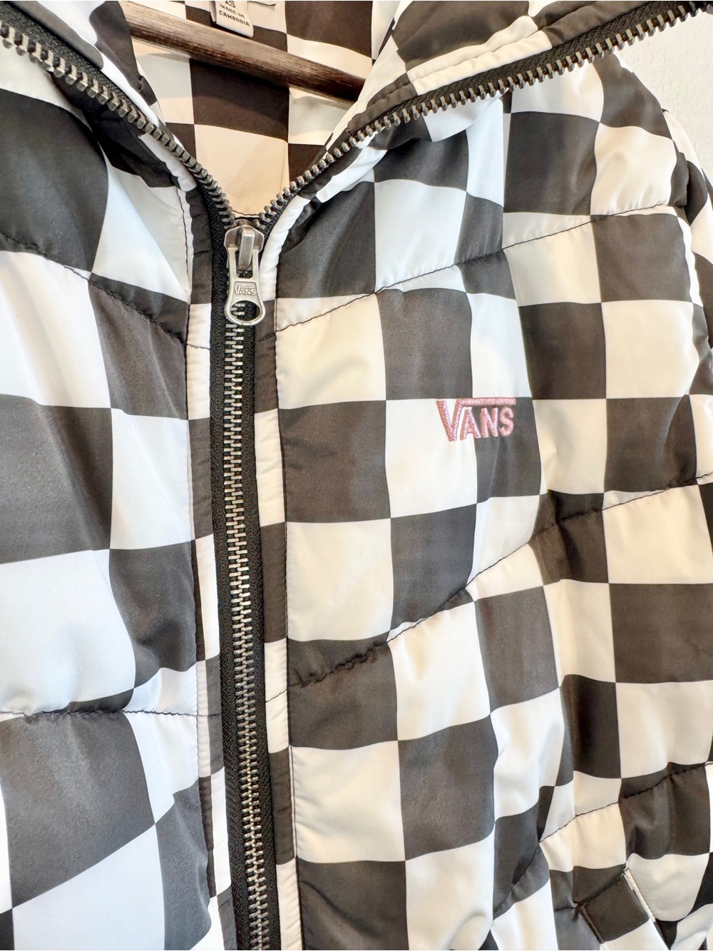 Vans Checkered Puffer Jacket Womens XS Black White Skate Streetwear Retro H75 - Picture 3 of 9